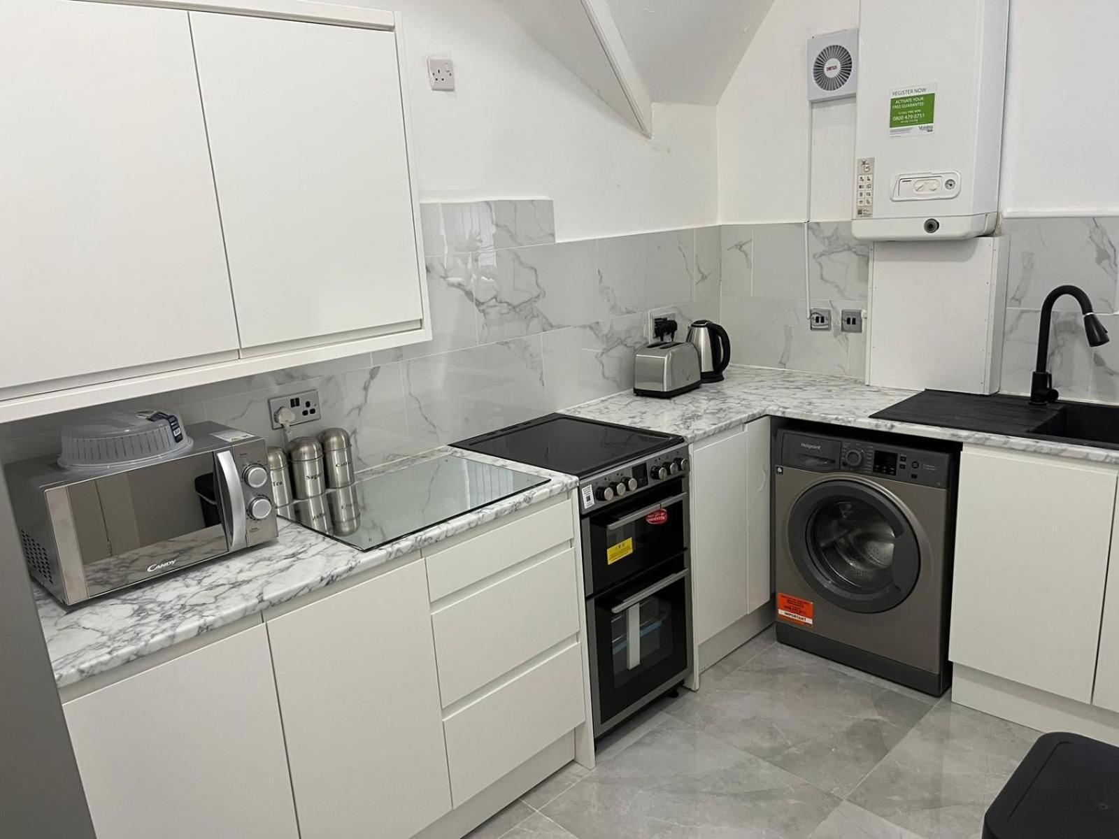 Affordably Elegant Apartments Close To Coop Live, Etihad Stadium And Manchester City Centre Extérieur photo